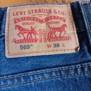 2 Pr Levi's 569 Denim Shorts